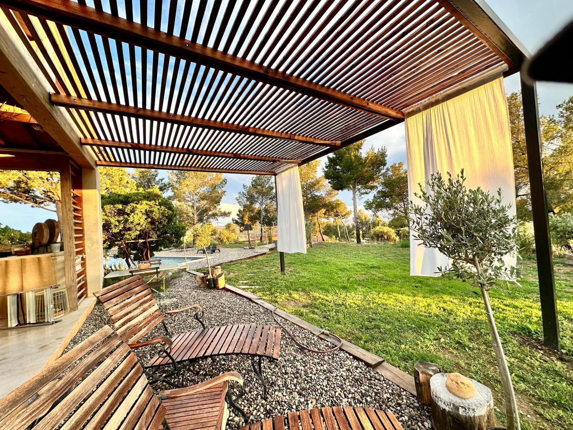 Simple Home La Cadiere-d'Azur Bagian luar foto